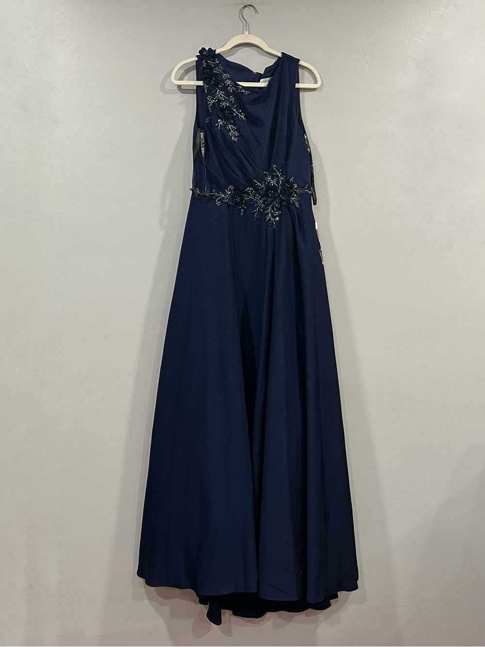 Mac Duggal 20365 Navy Floral Applique Sleeveless A Line Gown Sz 8 Gown